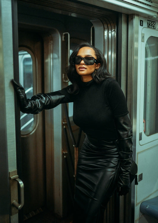 Leather Opera Gloves in Carbon